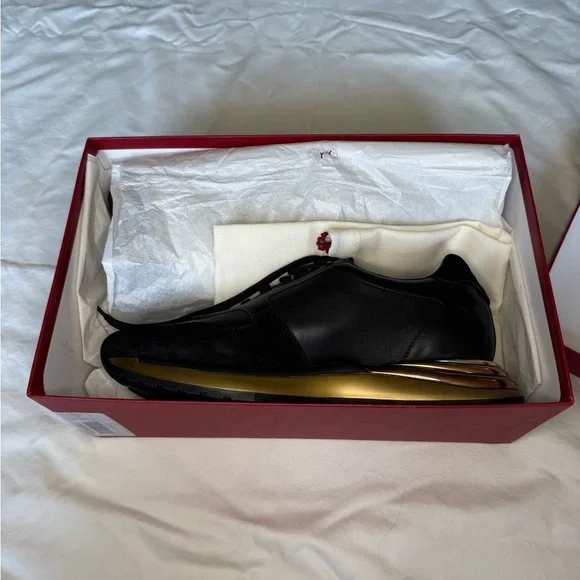 Salvatore Ferragamo black and gold tennis shoes! - Picture 5 of 11